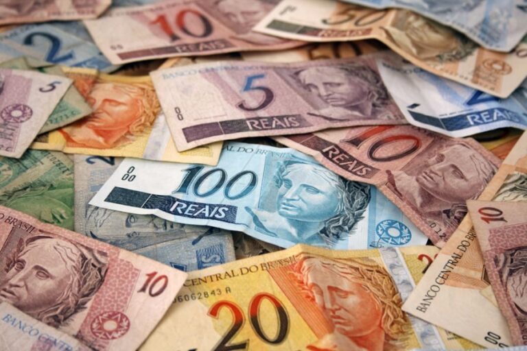 qual e a comissao do corretor de imoveis
