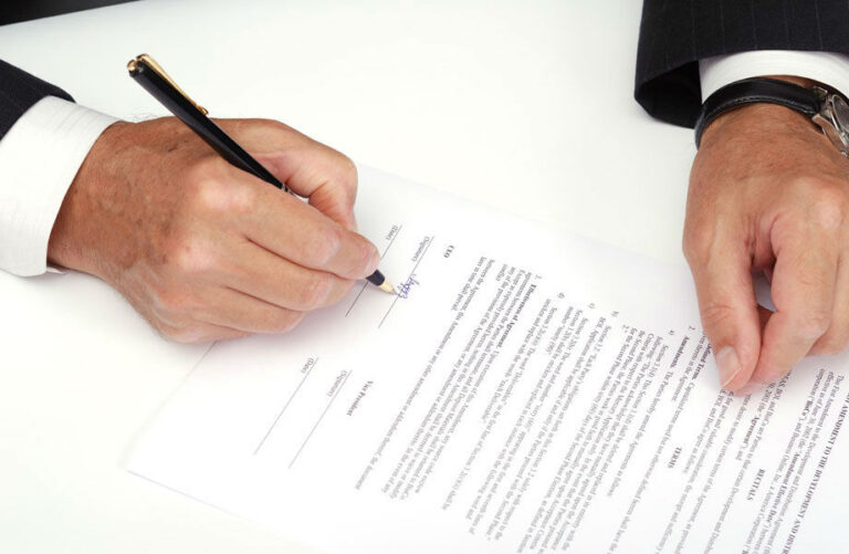 Contrato de exclusividade e ficha de visita