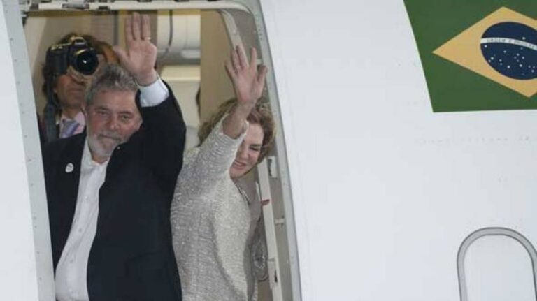 MP de SP intima Lula e Marisa para depor sobre tríplex